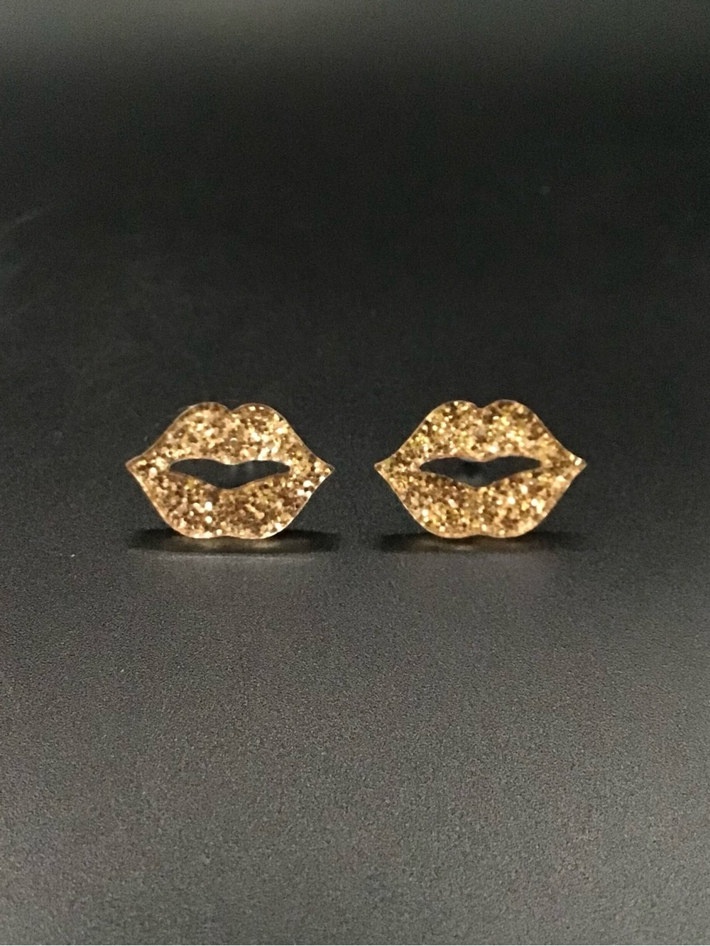 Gold Glitter Lips Stud Earrings